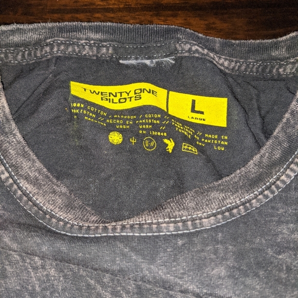 COPY - Twenty One Pilots Banditos Tour 2018 Acidwash Grey - Picture 3 of 6